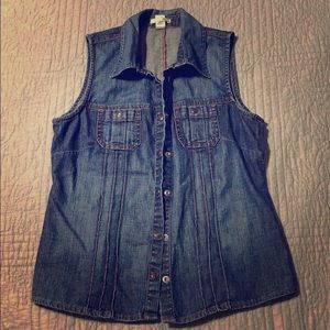 Old Navy Women’s Sleeveless Shirt